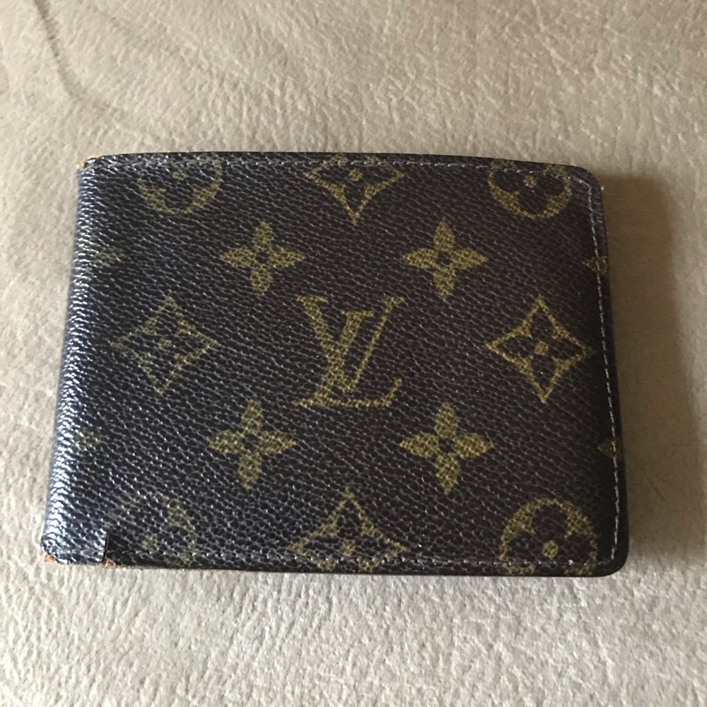 Authentic Louis Vuitton Multiple Wallet